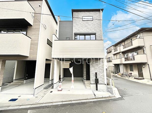 洗練された外観、上質な住空間が広がる室内は永く安心して過ごせる住居です。