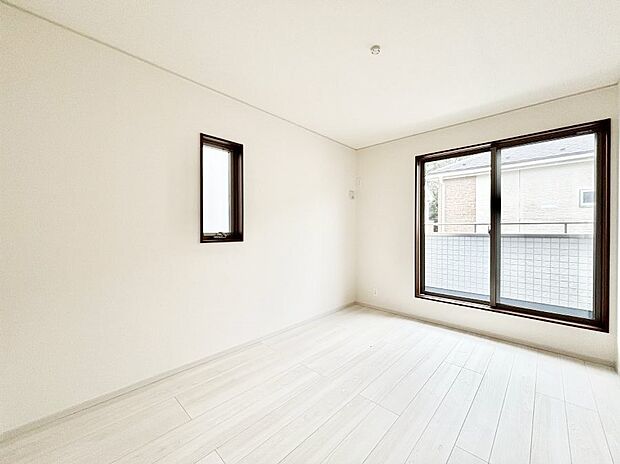 ◆27号棟◆〜Bed Room〜 子供部屋はお子様にとって大変重な役割があります。子供一人で過ごす空間を与えることで、宿題や勉強時間も自然と増えまた自ら部屋の片付けや掃除なども促すことに繋がります。