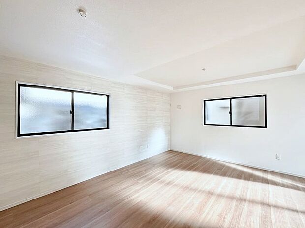 ~Living~ 豊かな陽光がこの場所を照らしだす。光溢れるこの空間はみんなの笑顔が集う場所、時を忘れ、つきることのないたわいもない会話を楽しむ時間、たくさんの思いが綴られる場所。