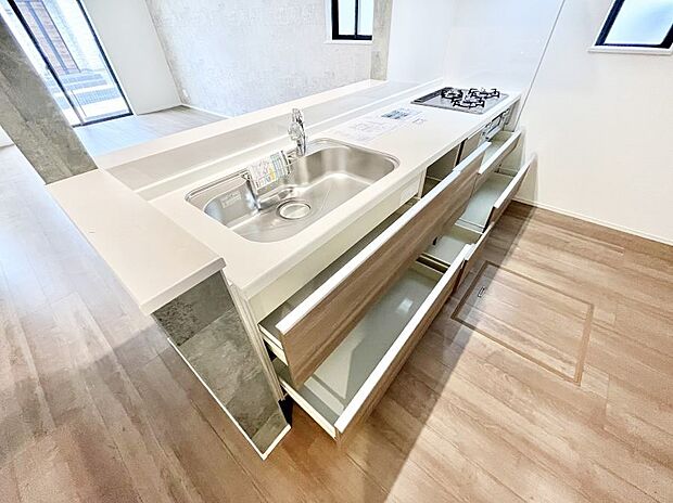 ◆B号棟◆使いやすさを優先したスライド式収納タイプ!