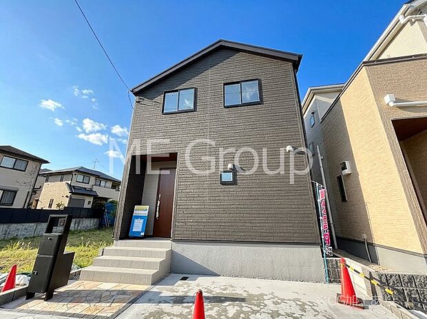 洗練された外観、上質な住空間が広がる室内は永く安心して過ごせる住居です。