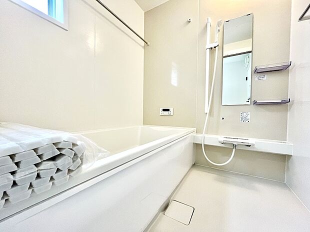 落ち着いた雰囲気でゆっくりお寛ぎいただけるバスルーム