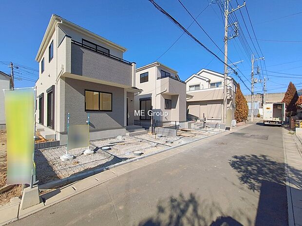 〜Exterior〜　前面道路：東 4.33m 公道　前面道路は閑静な住宅地をはしる車通りの少ない道路。駐車の出し入れもらくらくです！ご不明点・現地見学のご希望は、お気軽にお問い合わせください！