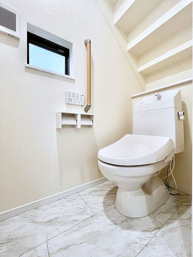 トイレは1階と2階それぞれに配置されていてとても便利です。