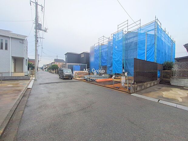 〜Exterior〜 前面道路:南東 6m 公道 前面道路は閑静な住宅地をはしる車通りの少ない道路。駐車の出し入れもらくらくです!ご不明点・現地見学のご希望は、お気軽にお問い合わせください!