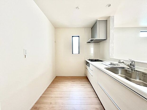 ゆとりあるキッチンではご家族と楽しくお料理ができます。