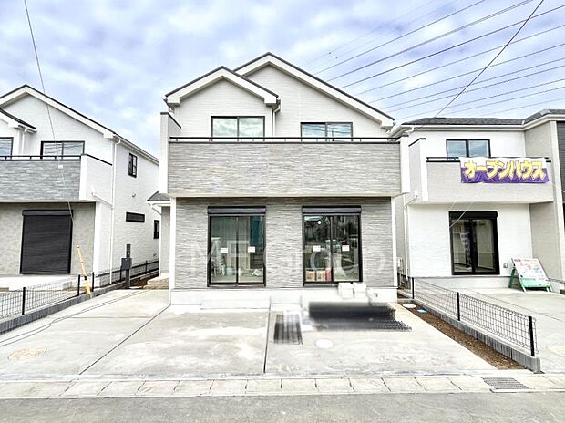 洗練された外観、上質な住空間が広がる室内は永く安心して過ごせる住居です。