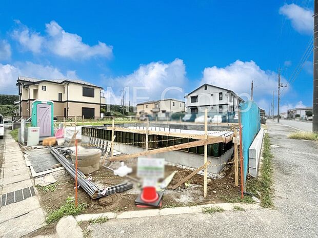 〜Exterior〜閑静な住宅地で子育て家族にピッタリ。毎日のお散歩も快適な緑に恵まれたエリアで、自然に包まれた穏やかな暮らしを実現するための、ゆとりある住環境が整っています。