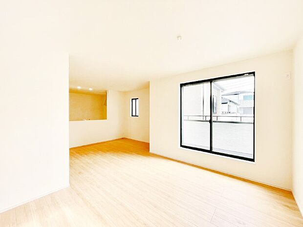 ご家族が自然と集まり、賑やかな笑い声で包まれる憩いの空間になりそうですね!