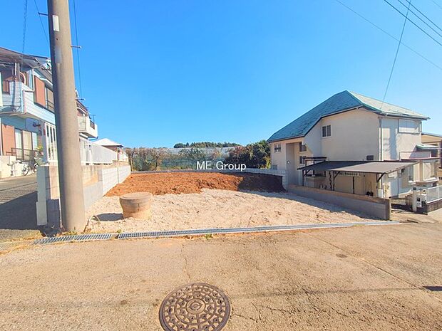 〜Exterior〜 一戸建ての大きなメリットは、自分達の「土地」を「自由に」使える事です。ガーデニングやDIY,車やバイクの趣味など様々な用途で利用できます。こだわりの家づくりを始めましょう!