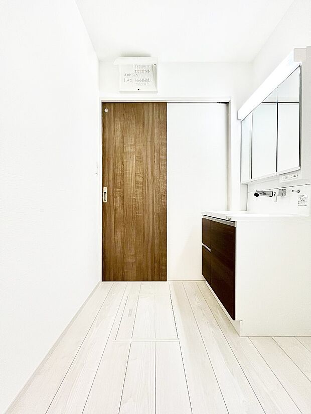 上質な洗面空間がゆとりの時間を演出