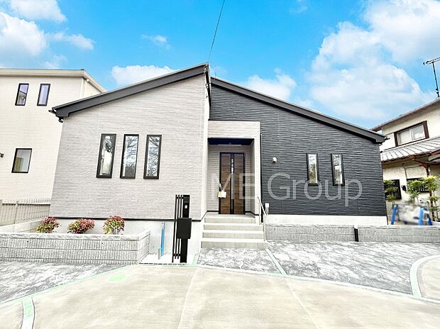 洗練された外観、上質な住空間が広がる室内は永く安心して過ごせる住居です。