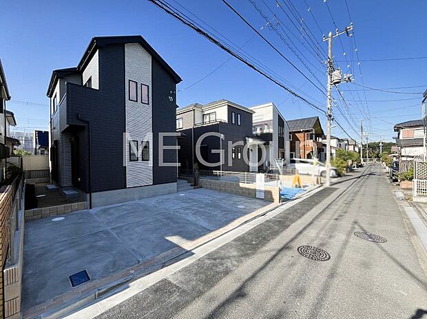 前面道路:東 4.5m 公道 前面道路は閑静な住宅地をはしる車通りの少ない道路。 駐車の出し入れもらくらくです!ご不明点・現地見学のご希望は、お気軽にお問い合わせください!