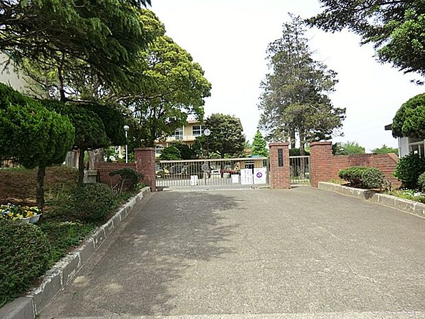中学校 930m 千葉市立犢橋中学校