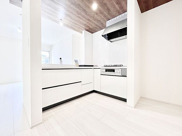 L型キッチンを採用!コンパクトな動線で家事もスムーズ!