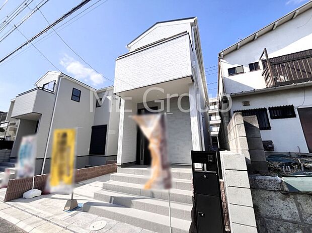 たっぷりの陽光と心地よい風が舞い込む住まい