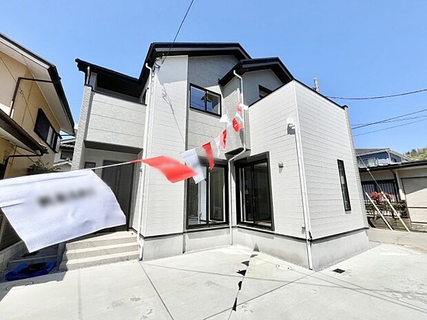 たっぷりの陽光と心地よい風が舞い込む住まい 