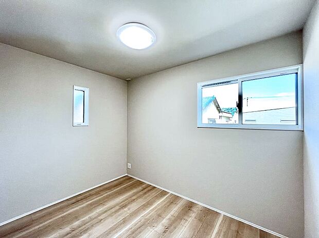 2面採光なので、明るく風通しも良く心地良い生活が送れます。