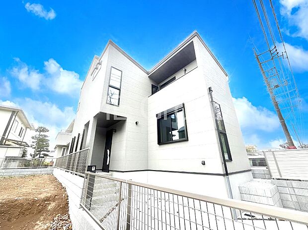 〜Exterior〜閑静な住宅地で子育て家族にピッタリ。毎日のお散歩も快適な緑に恵まれたエリアで、自然に包まれた穏やかな暮らしを実現するための、ゆとりある住環境が整っています。