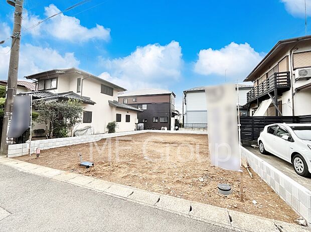 〜Exterior〜 閑静な住宅地で子育て家族にピッタリ。毎日のお散歩も快適な緑に恵まれたエリアで、自然に包まれた穏やかな暮らしを実現するための、ゆとりある住環境が整っています。