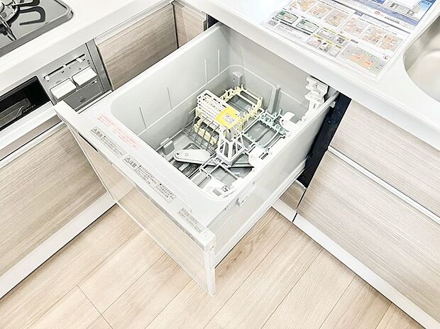 ◆2号棟◆面倒なお片づけは食洗機にお任せ！家事の負担が減って、時間にも気持ちにもゆとりができます。