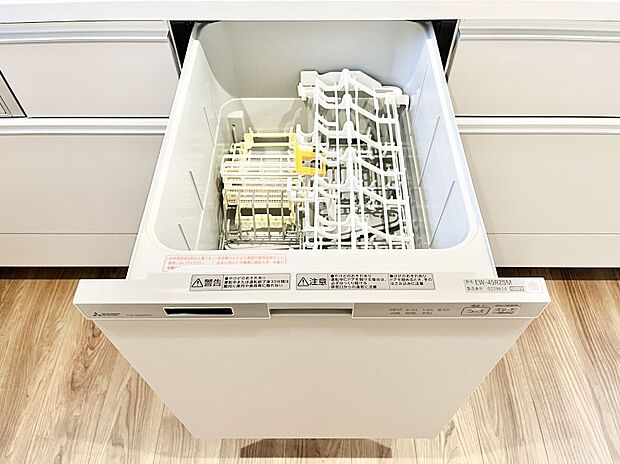 面倒なお片づけは食洗機にお任せ！家事の負担が減って、時間にも気持ちにもゆとりができます。