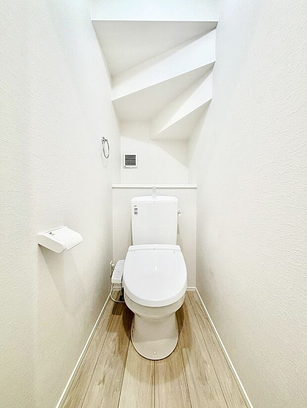 白を基調とした清潔感のある落ち着ける空間