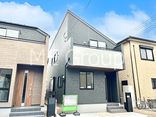 たっぷりの陽光と開放感に包まれる明るい住まい  