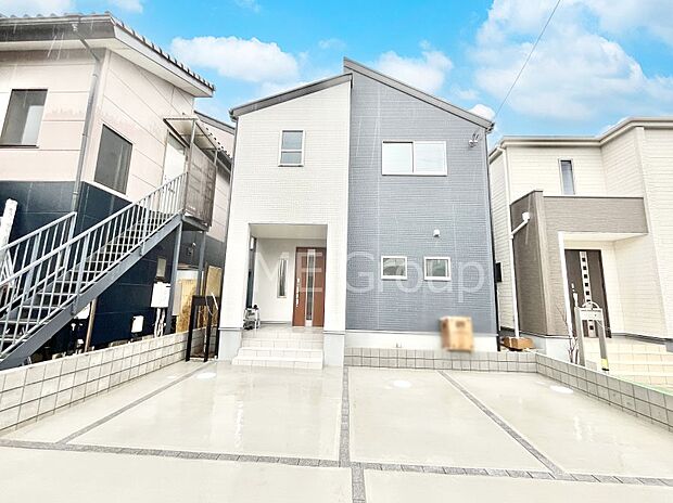 洗練された外観、上質な住空間が広がる室内は永く安心して過ごせる住居です。