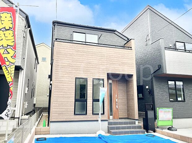 たっぷりの陽光と開放感に包まれる明るい住まい  