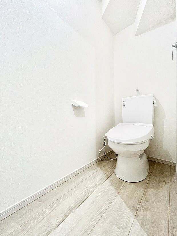 トイレは温水洗浄機能付き