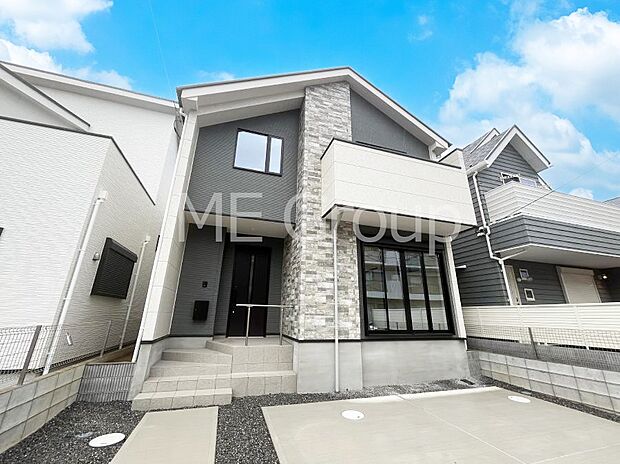 溢れる陽光でご家族の笑顔も輝く