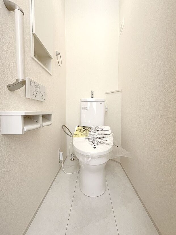 トイレは1階と2階それぞれに配置されていてとても便利です。 