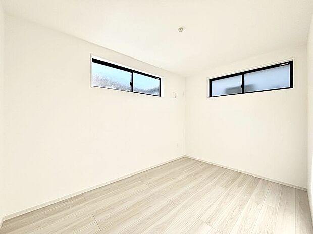 ◆2号棟◆〜Bed Room〜　子供部屋はお子様にとって大変重な役割があります。子供一人で過ごす空間を与えることで、宿題や勉強時間も自然と増えまた自ら部屋の片付けや掃除なども促すことに繋がります。