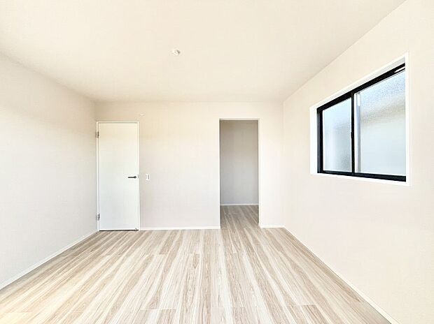 ◆2号棟◆〜Bed Room〜　子供部屋はお子様にとって大変重な役割があります。子供一人で過ごす空間を与えることで、宿題や勉強時間も自然と増えまた自ら部屋の片付けや掃除なども促すことに繋がります。