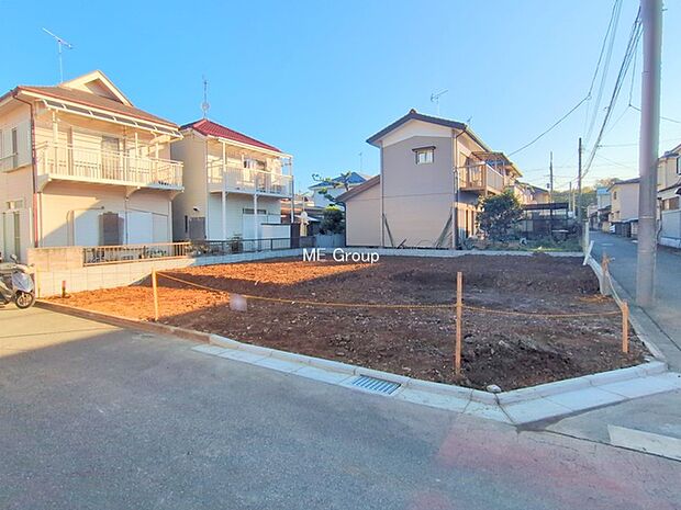 〜Exterior〜 ご夫婦で1台ずつ車を所持している場合や、車での来客が多い場合は、2台分の駐車場があると便利ですね!お子様の自転車やバイク置き場にするスペースとしてもご利用いただけます。