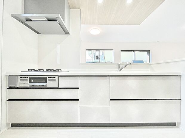 毎日使うキッチンだから、使いやすさ&お手入れのしやすさにこだわりました。