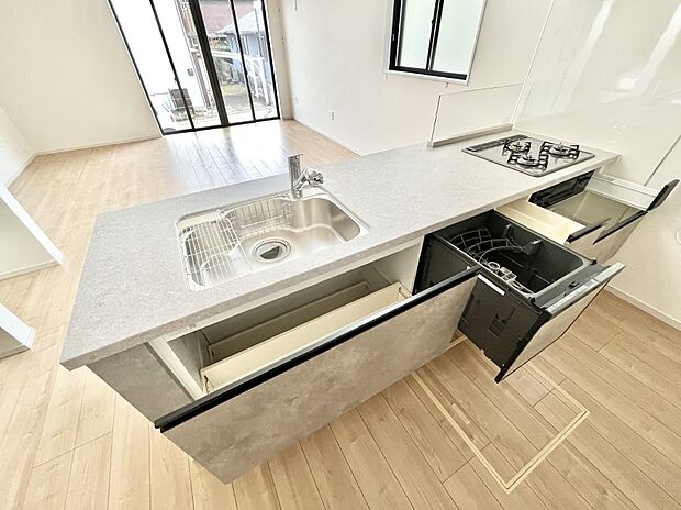 ◆1号棟◆使いやすさを優先したスライド式収納タイプ！