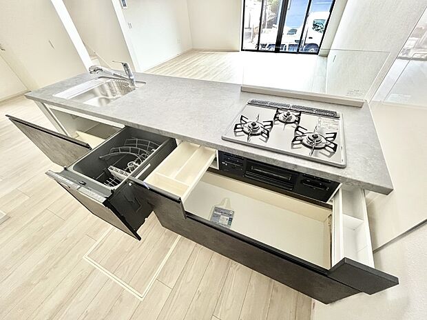 ◆2号棟◆使いやすさを優先したスライド式収納タイプ！