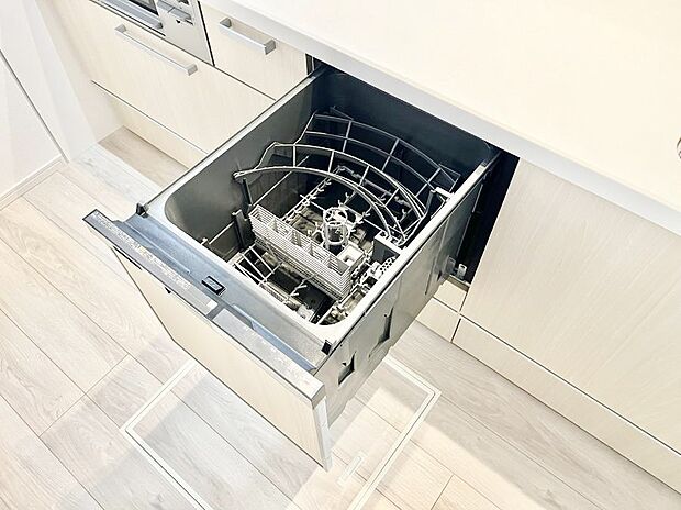 面倒なお片づけは食洗機にお任せ!家事の負担が減って、時間にも気持ちにもゆとりができます。