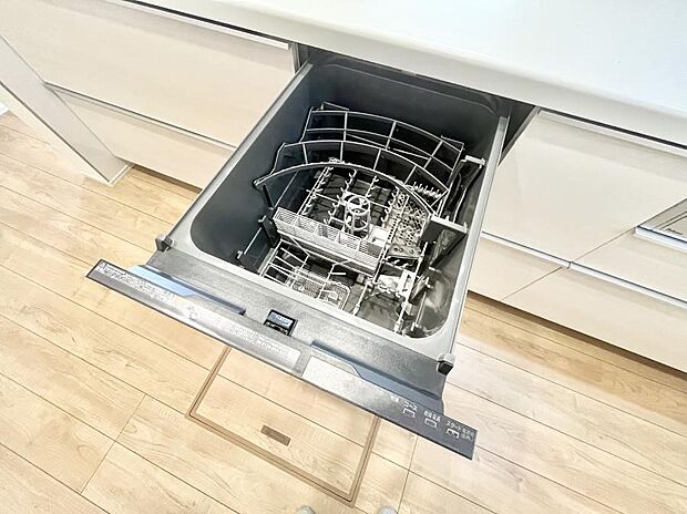 面倒なお片づけは食洗機にお任せ!家事の負担が減って、時間にも気持ちにもゆとりができます。