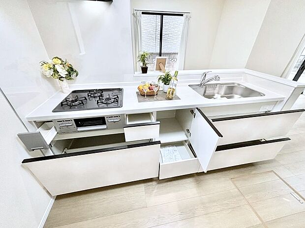 面倒なお片づけは食洗機にお任せ!家事の負担が減って、時間にも気持ちにもゆとりができます。