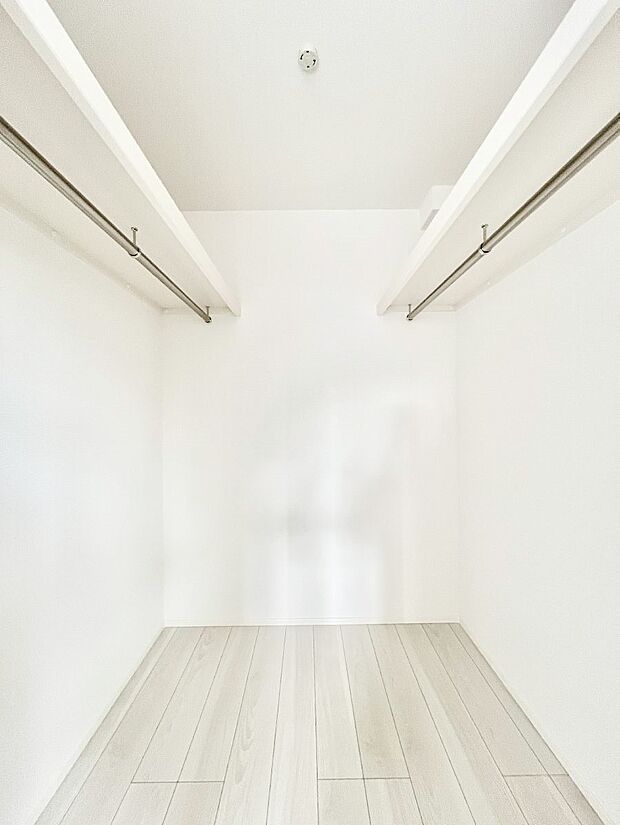 たっぷりの収納スペースで快適に暮らせそう 