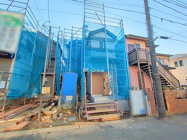 ◆A号棟◆〜Exterior〜 周辺には学校や買物施設もあり生活、子育てに適した環境が広がっています!「永住地」として、物件のご見学だけではなく、周辺の環境や通学できる学校についてもご相談ください!