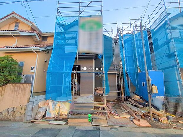 ◆B号棟◆〜Exterior〜 一戸建ての大きなメリットは、自分達の「土地」を「自由に」使える事です。ガーデニングやDIY,車やバイクの趣味など様々な用途で利用できます。