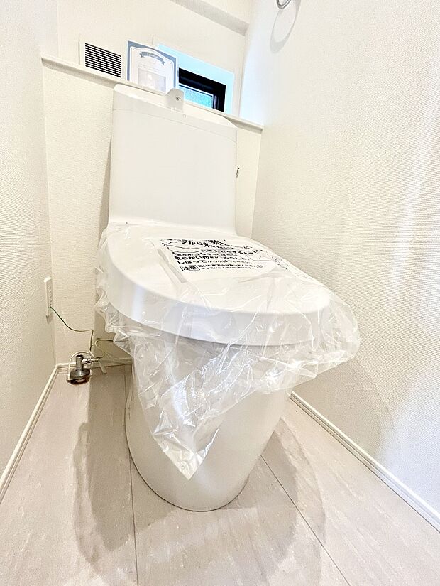 トイレは1階と2階それぞれに配置されていてとても便利です。 