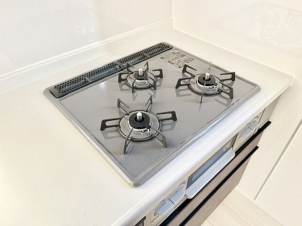 三口ガスコンロでお料理が一気にはかどりそう。