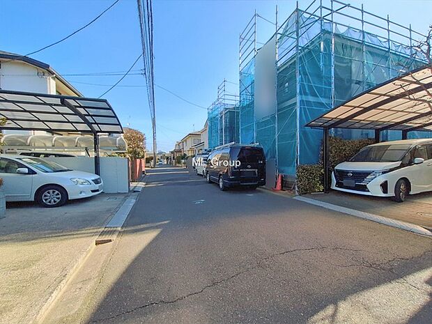 〜Exterior〜　前面道路：北西 6m 公道　前面道路は閑静な住宅地をはしる車通りの少ない道路。駐車の出し入れもらくらくです！ご不明点・現地見学のご希望は、お気軽にお問い合わせください！