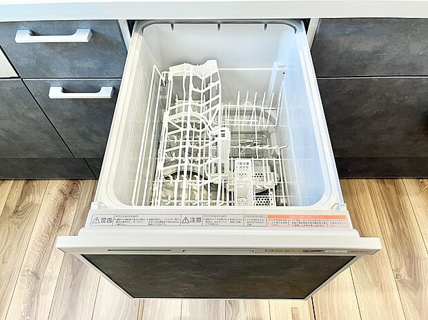 面倒なお片づけは食洗機にお任せ！家事の負担が減って、時間にも気持ちにもゆとりができます。