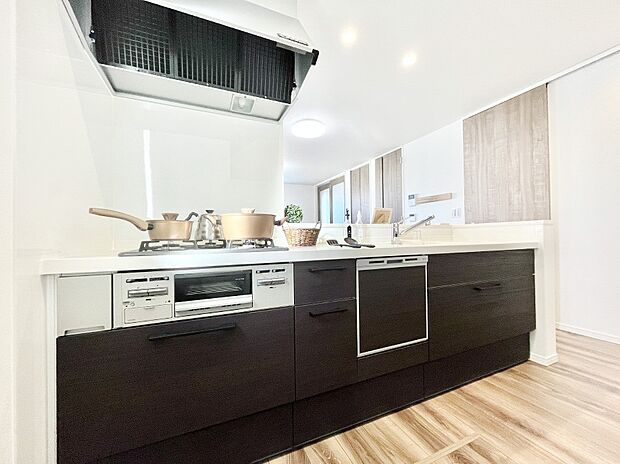 毎日使うキッチンだから、使いやすさ＆お手入れのしやすさにこだわりました。 